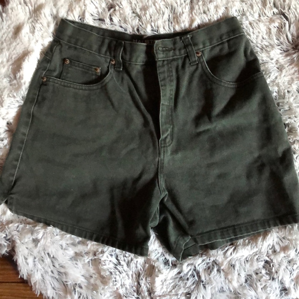 Halston Denim Shorts! 👖